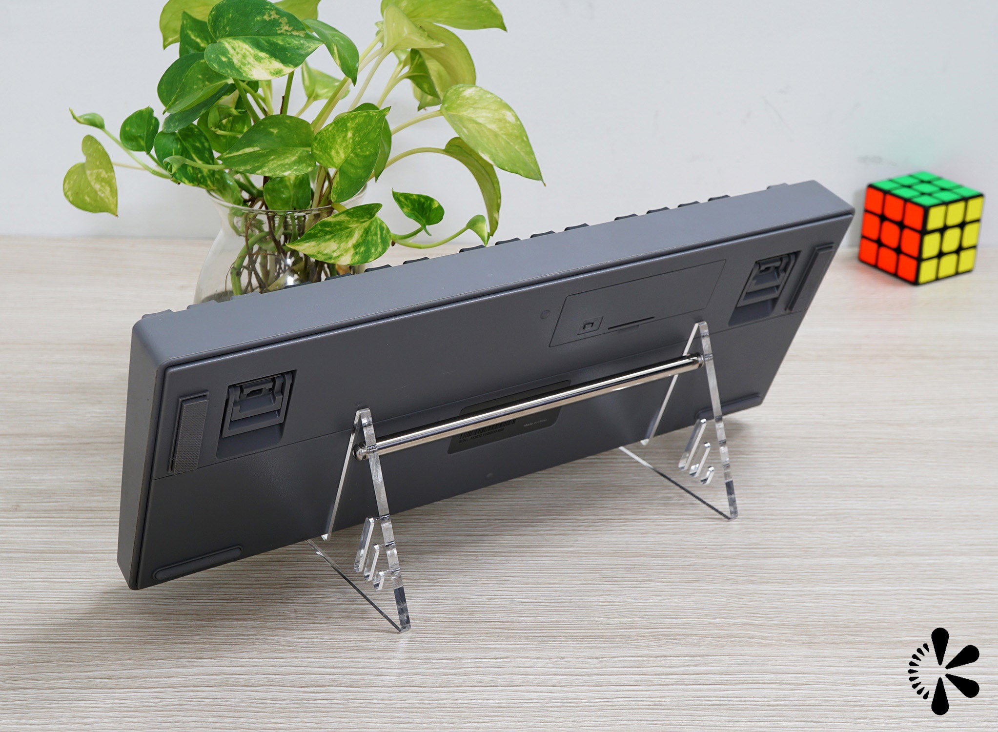 Kệ trưng bày Bàn phím (có foam chống trầy)